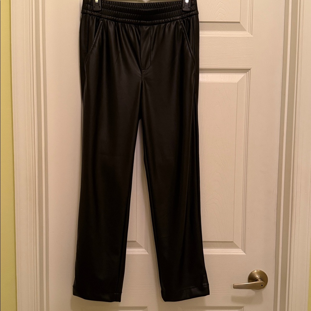 GAP Black fuax Leather Pants w/front pockets